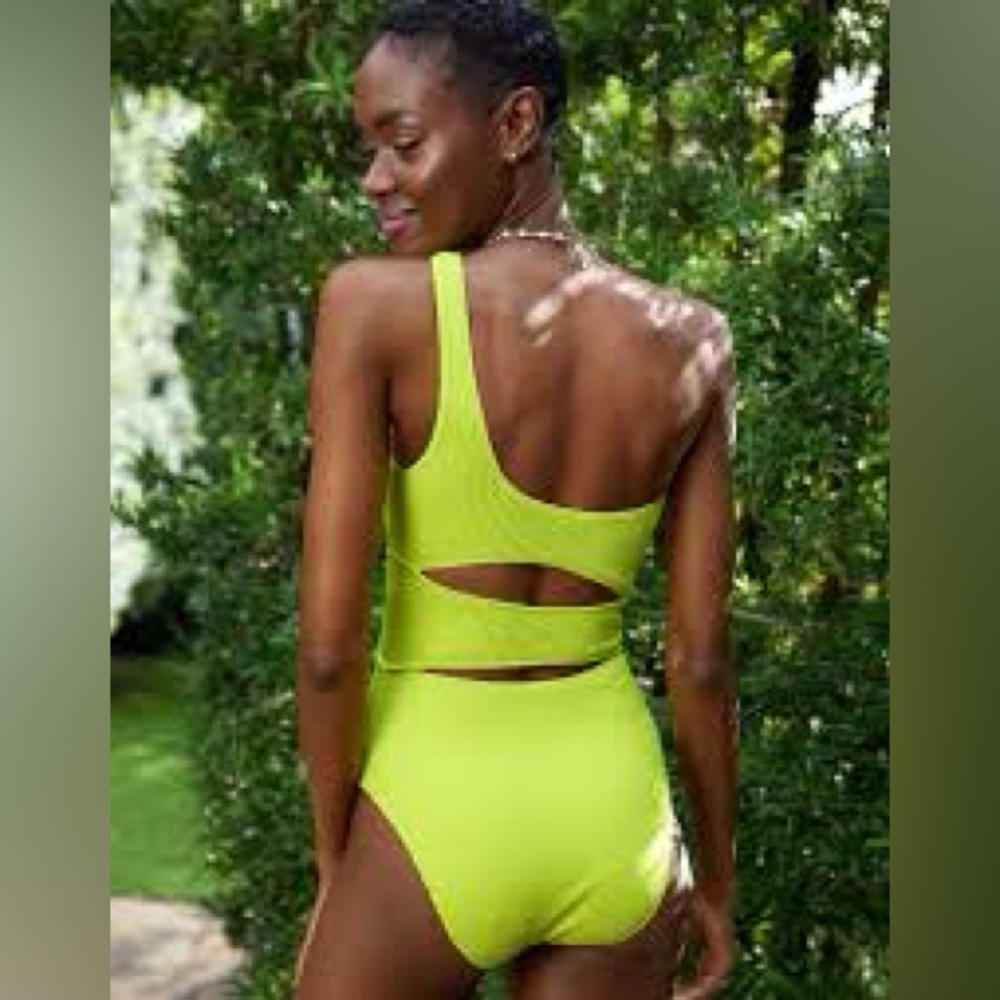 NWOT Aerie Womens XS Yellow/Lime Crinkle Cut Out One Shoulder One Piece Swimsuit - Picture 2 of 6
